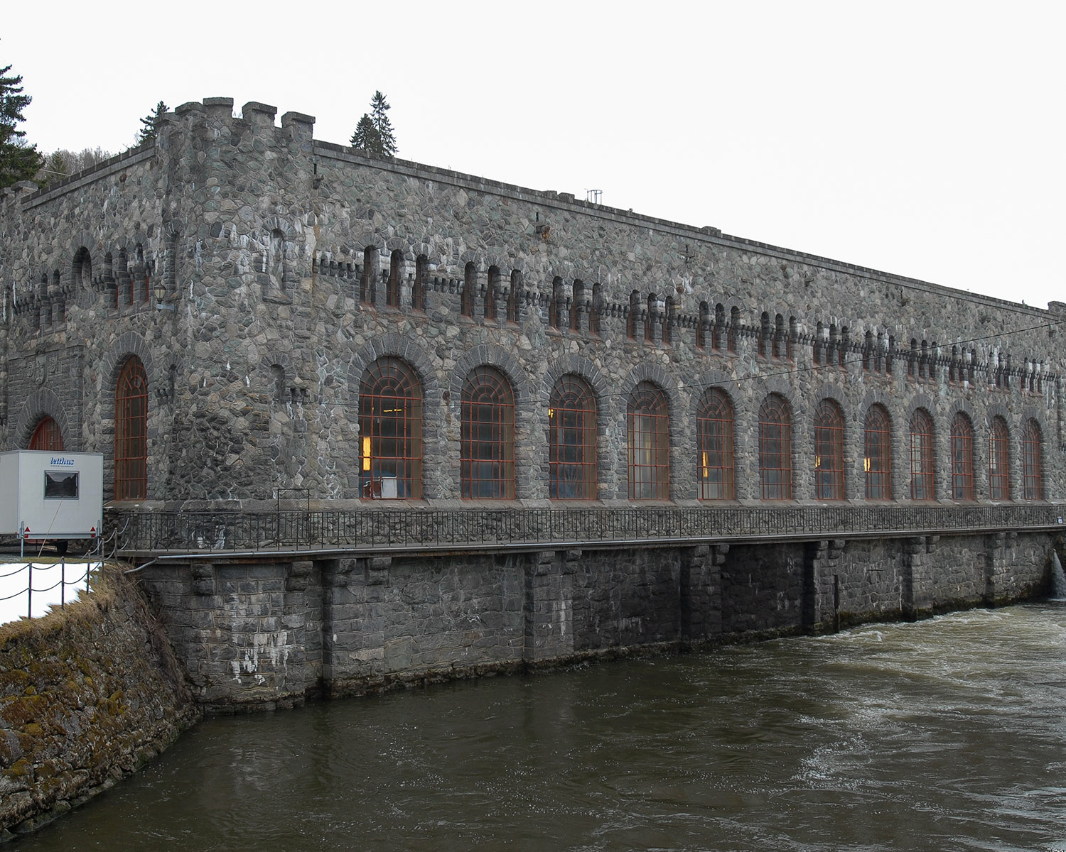 The distinctive power plant building from 1910 was designed by architect Axel Guldahl